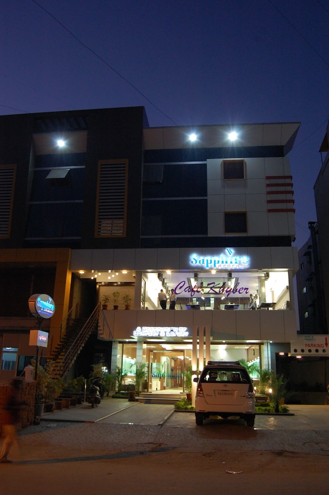 Capital O 33294 Hotel Sapphire Regency (Ex. Sapphire Regency), Vadodara