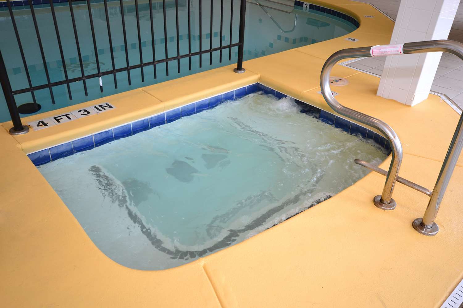 swimming pool spa