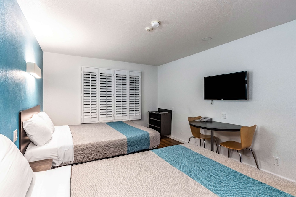 Motel6 Fountain Valley, CA - Huntington Beach Area 6/37
