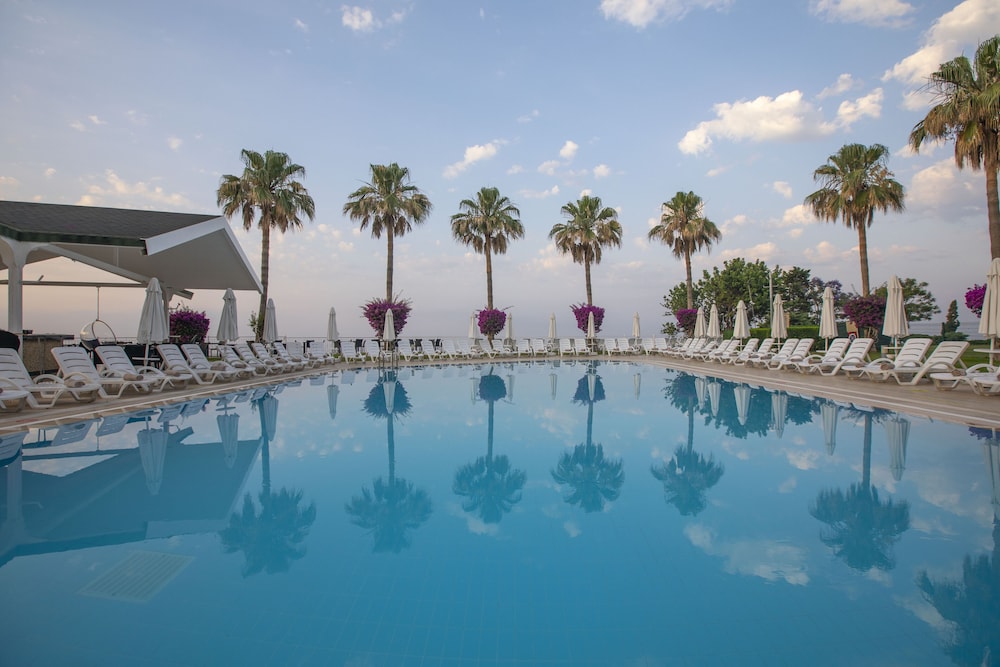 Falcon Hotel in ANTALYA