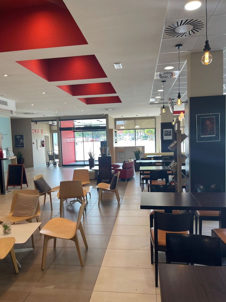 IBIS BARCELONA RIPOLLET 57/72