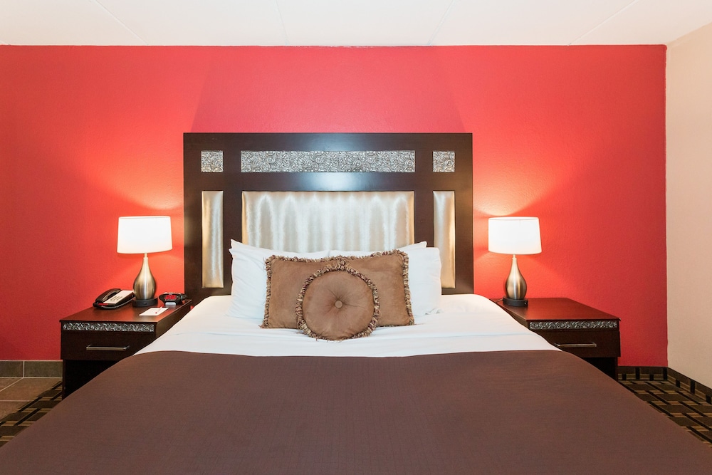 Ramada by Wyndham Plymouth Hotel and Conference Center 21/57