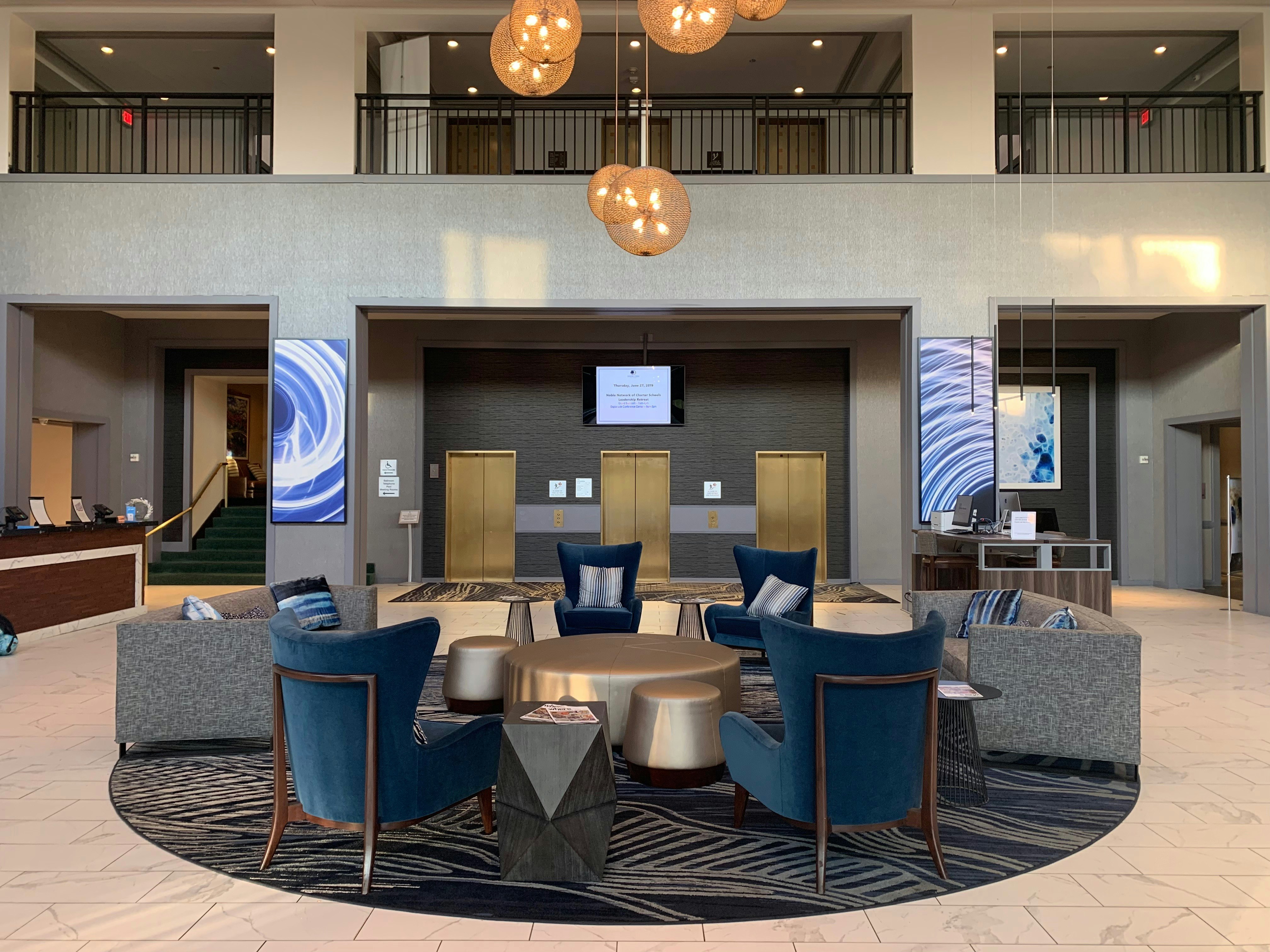 DoubleTree Suites by Hilton Hotel & Conference Center Chicago-Downers Grove 35/60