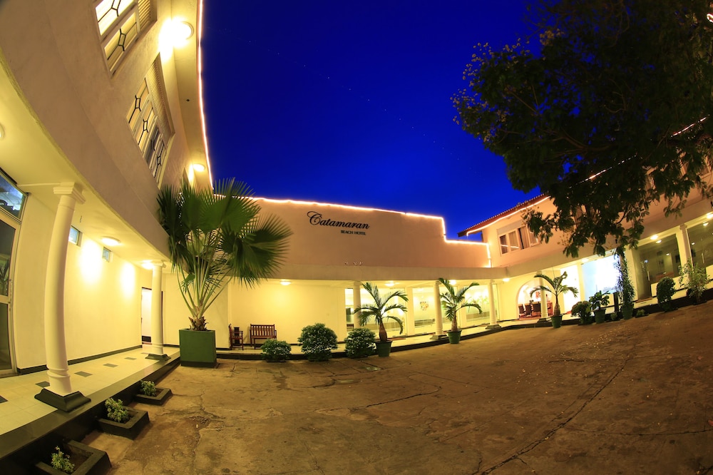 Catamaran Beach Hotel 21/30
