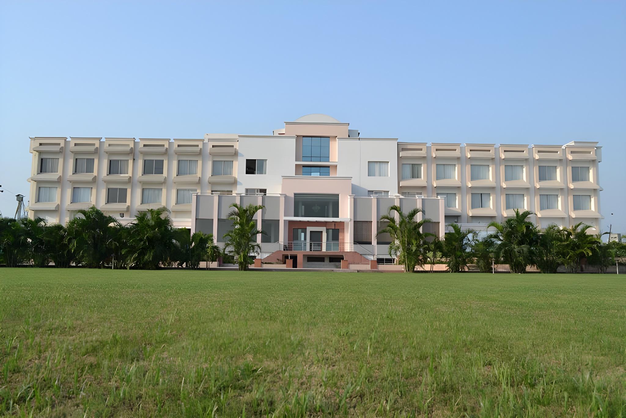 Hotel Sobti Continental 28/29