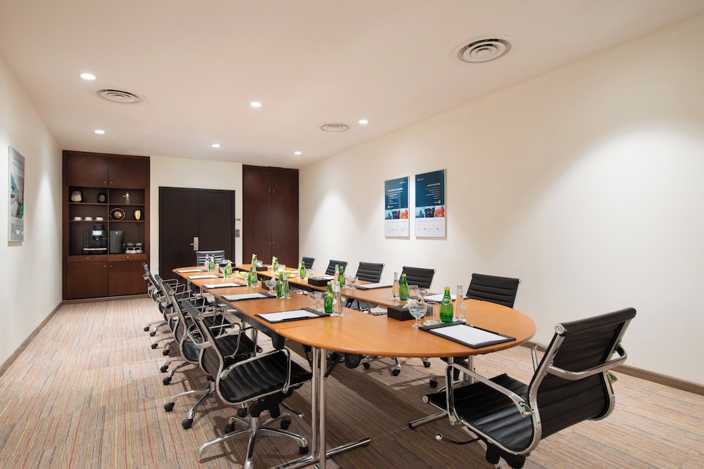 Holiday Inn Al Qasr 39/50