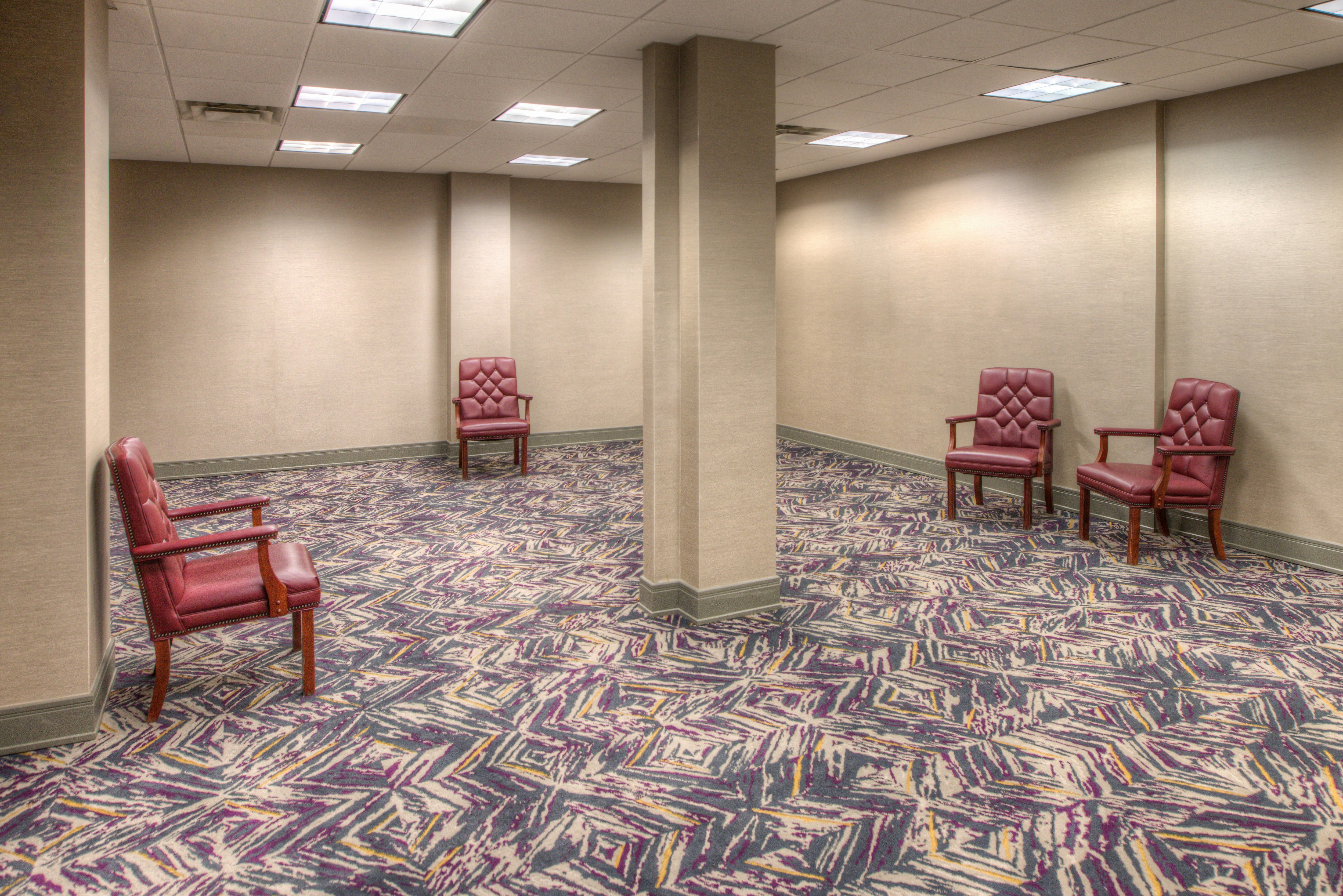 Doubletree By Hilton Utica 27/79