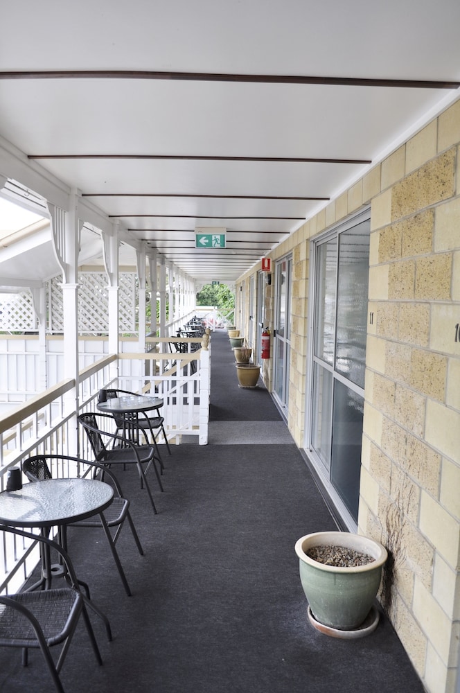 ALEXANDRA PARK MOTOR INN 21/65