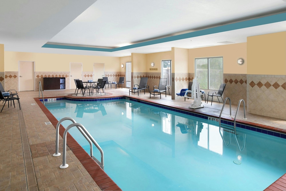 Fairfield Inn & Suites By Marriott Waco North 37/73