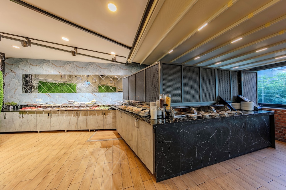 Sultan Hamit Hotel 8/57