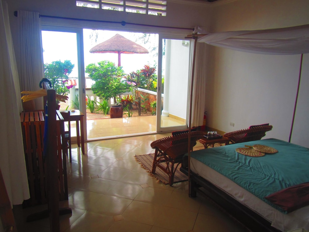 Bamboo Cottages 49/73