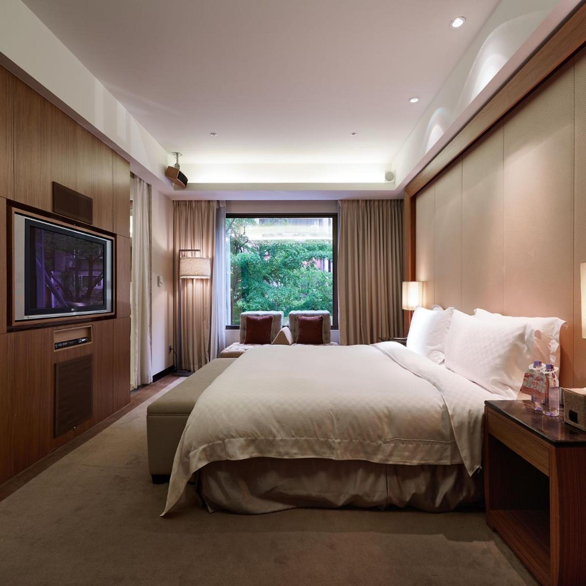 Leisure, Suite