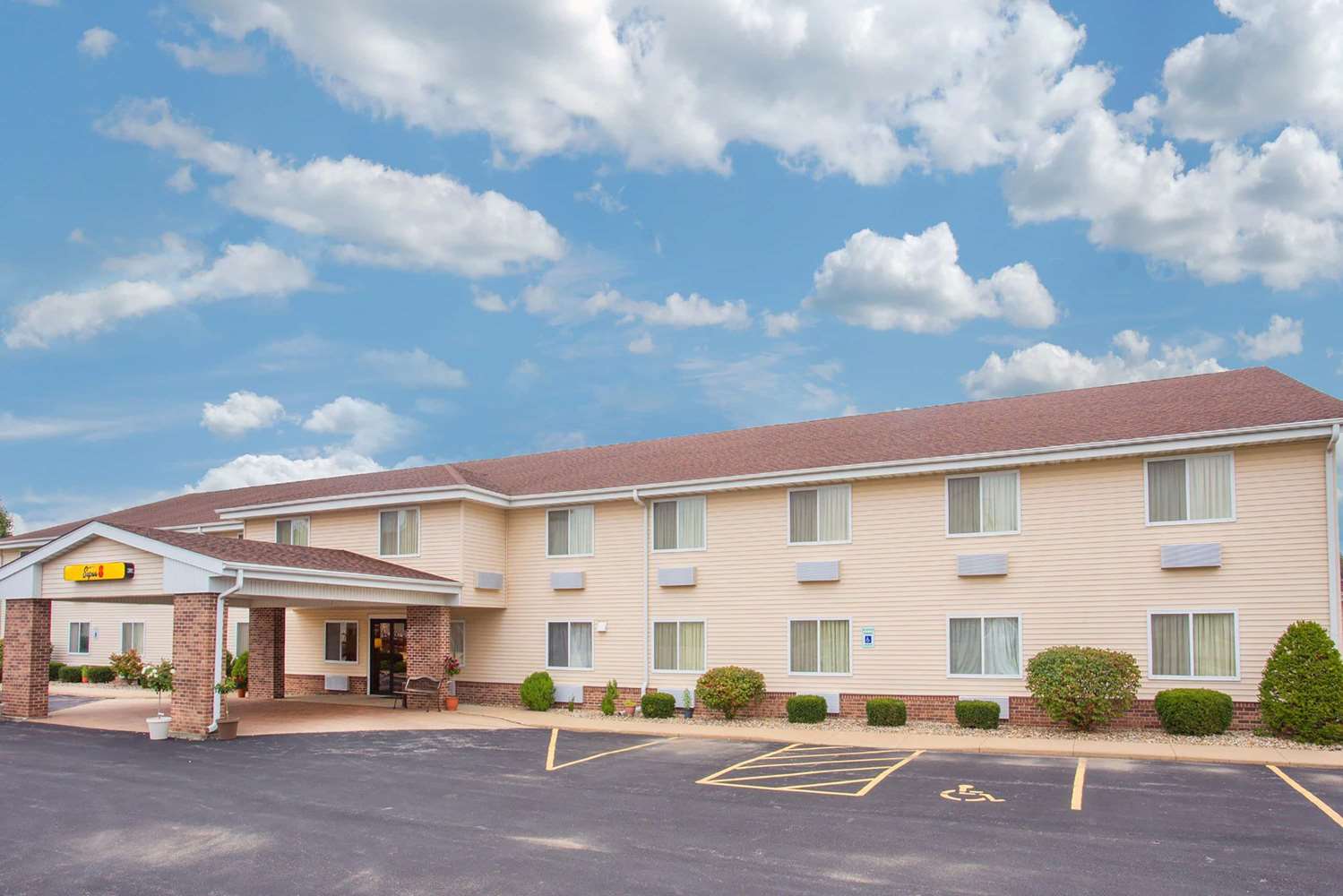 Super 8 by Wyndham Galva 1/14