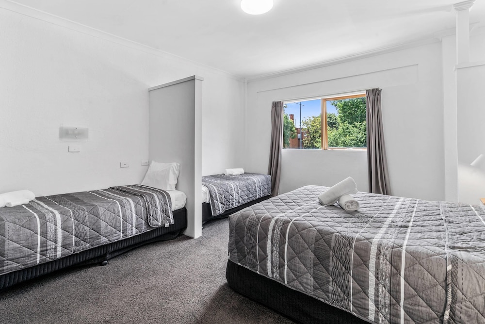 Family, Queen and Twin Beds