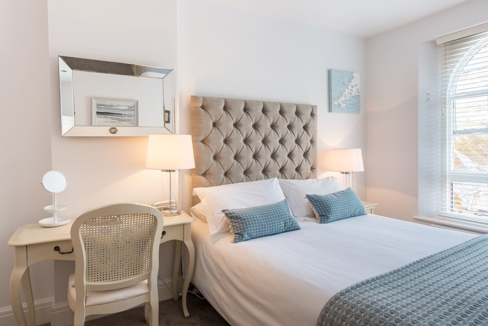 The Old Quay House Hotel 10/50