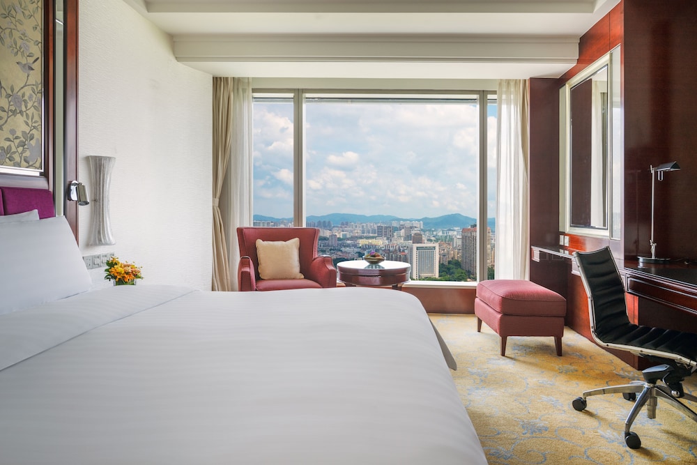 Shangri La Guangzhou 23/66