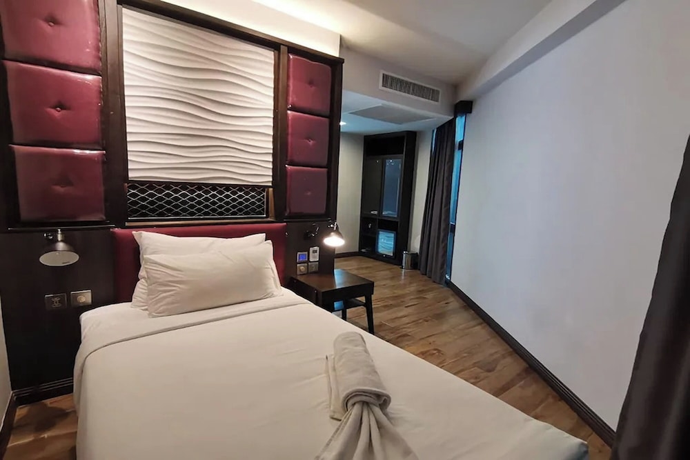 Holatel Phitsanulok 19/50