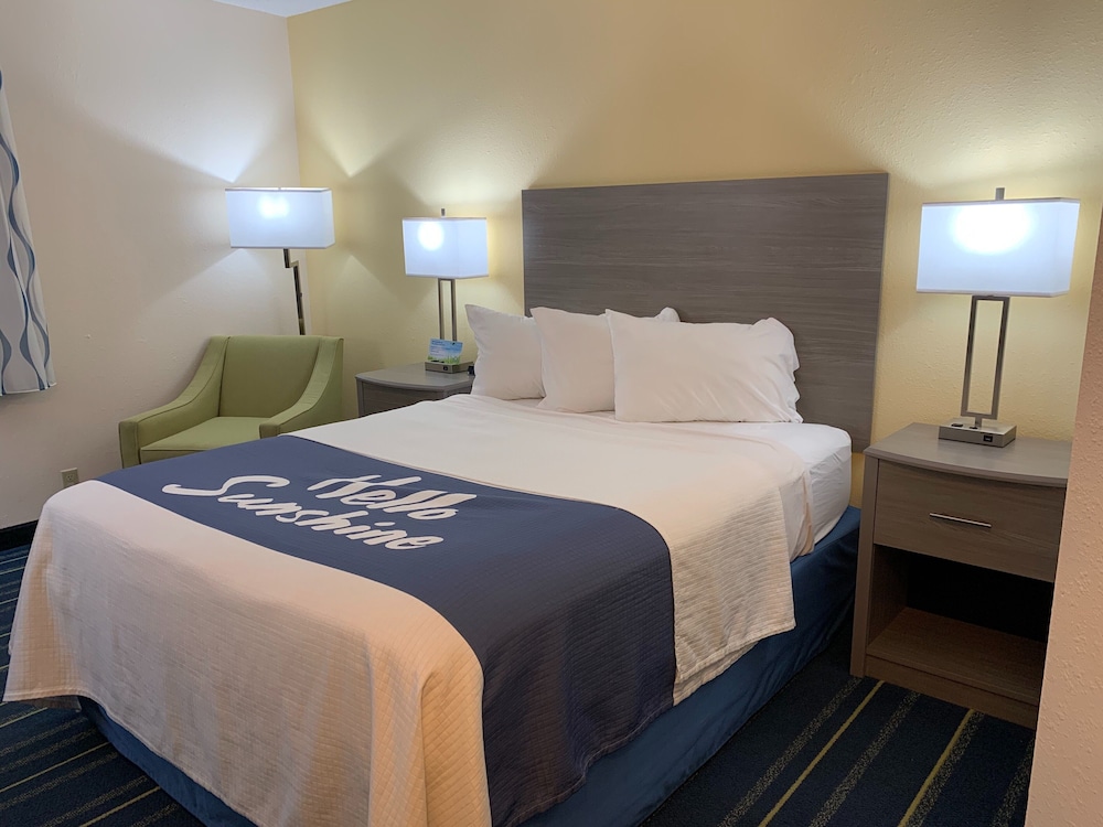 Days Inn Hinckley 13/31