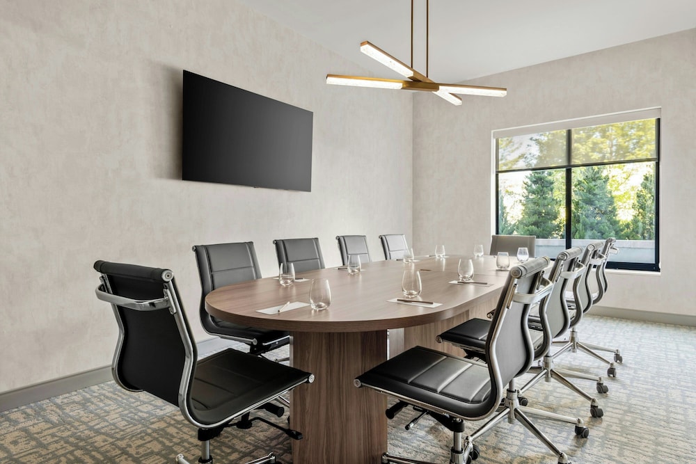 Residence Inn by Marriott Melville 31/43