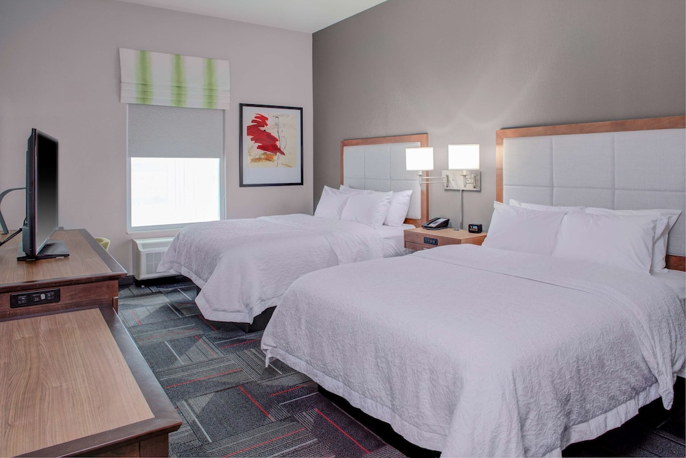 Hampton Inn And Suites Columbus Scioto Downs 13/40
