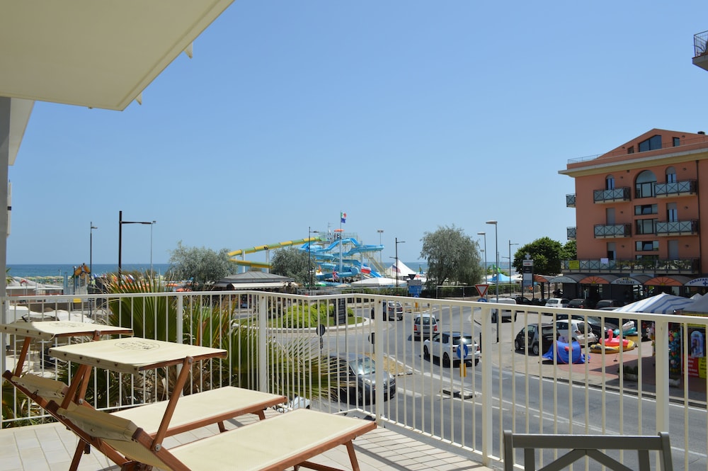 Hotel Riva E Mare 33/50