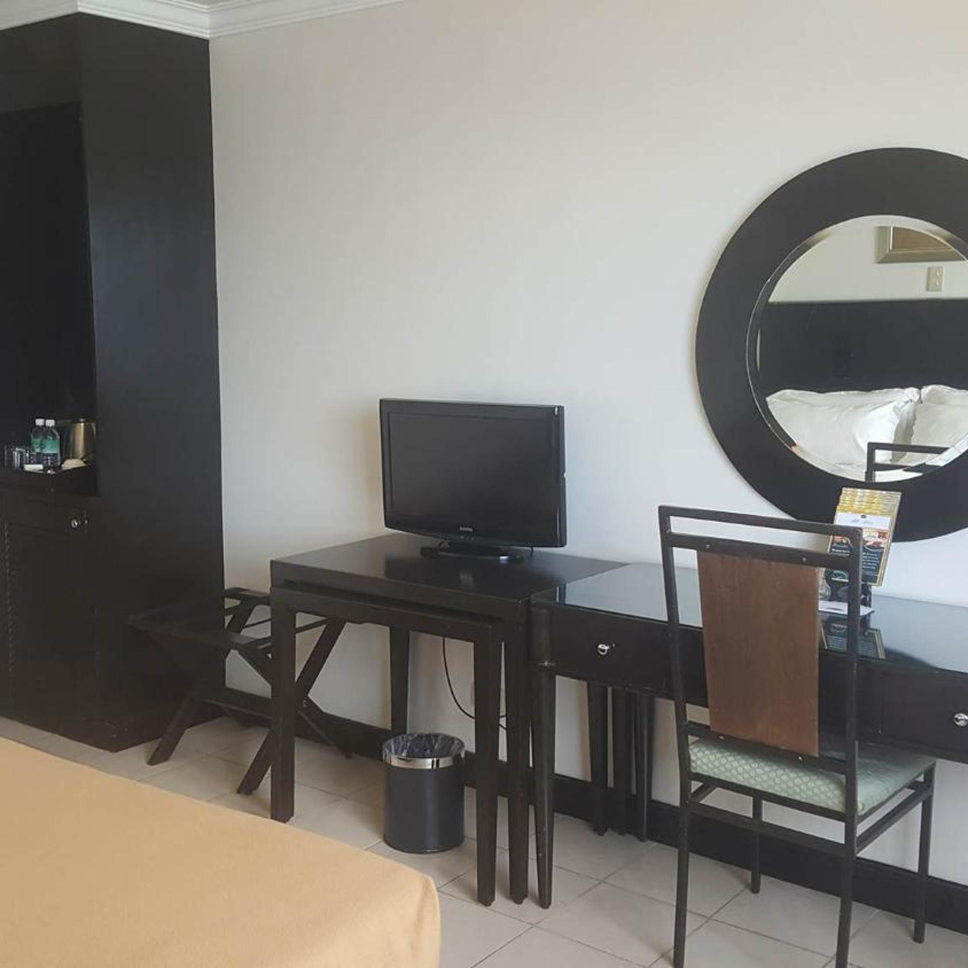 Hotel Tavern Surigao 45/57