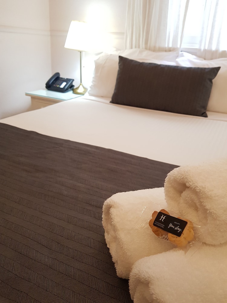 The Hughenden Boutique Hotel 47/76
