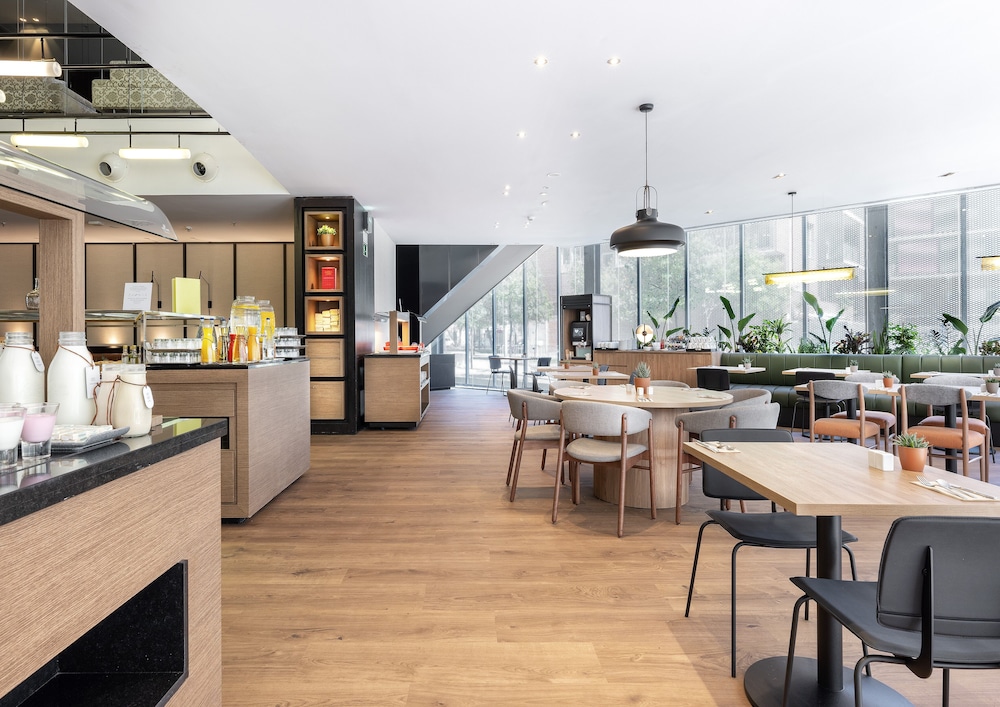 Hotel Barcelona Condal Mar Affiliated by Melia 52/67