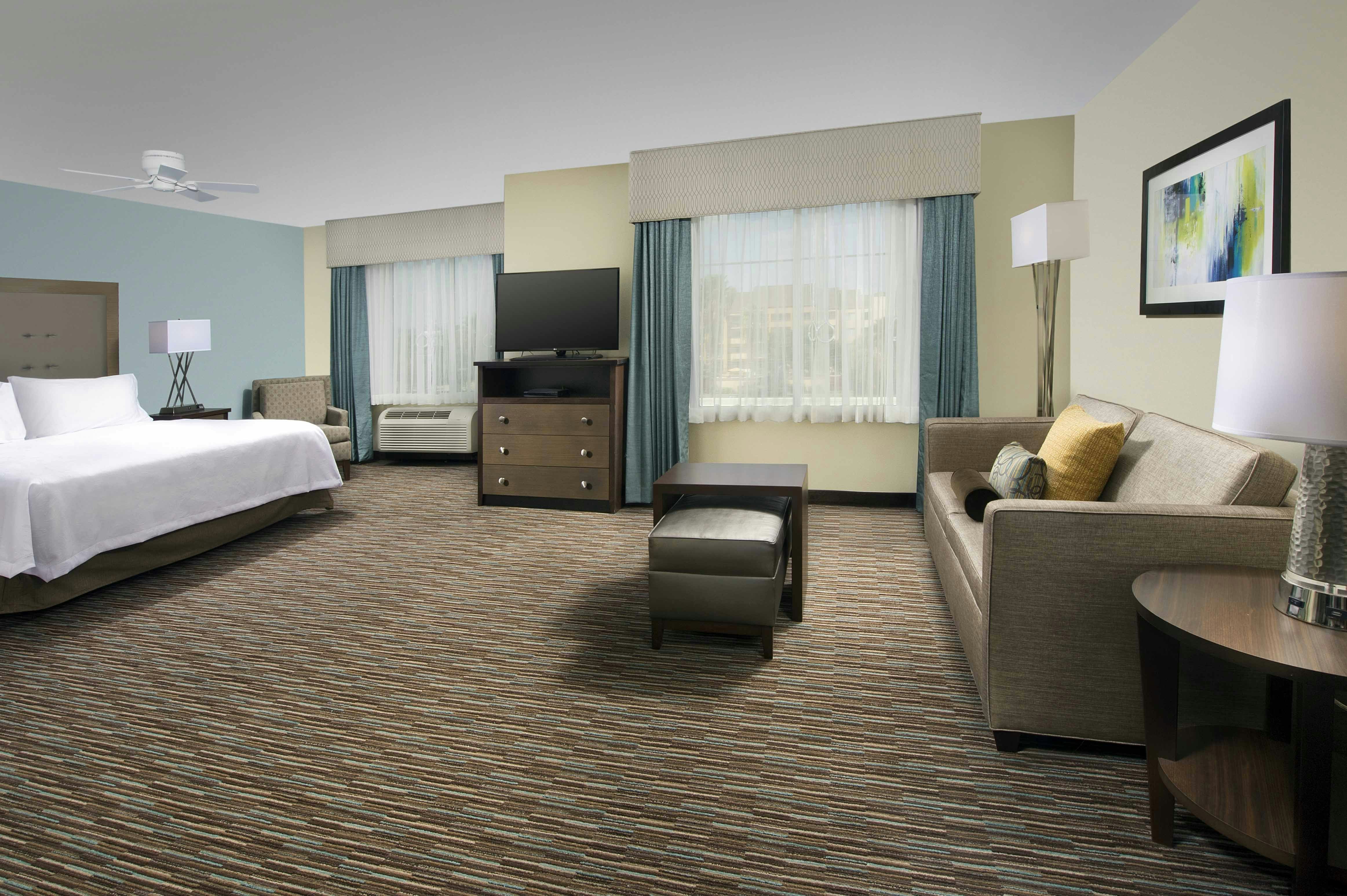 STUDIO, KING BED, ACCESSIBLE