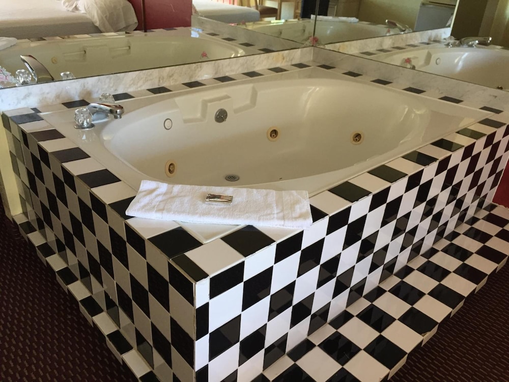 Relax Inn 2/40