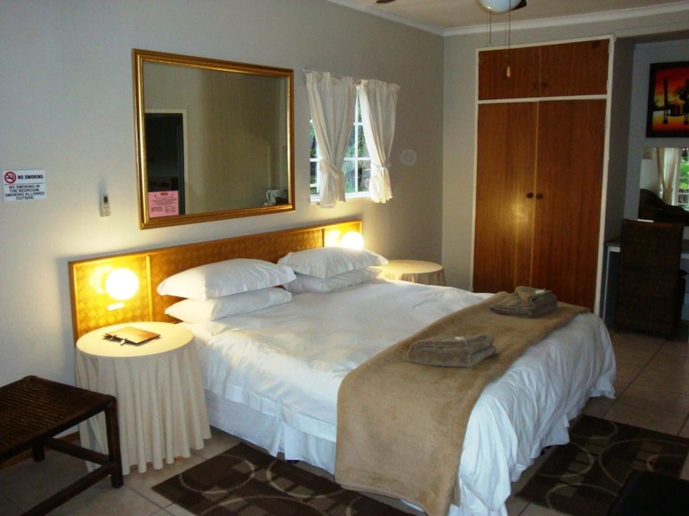Flintstones Guest House Fourways 18/50