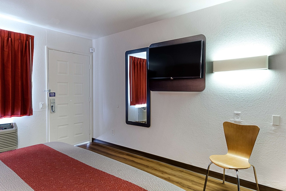 Motel6 Fresno, CA 41/51
