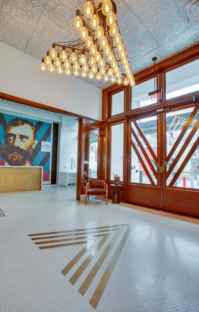 Venice V Hotel 2/50