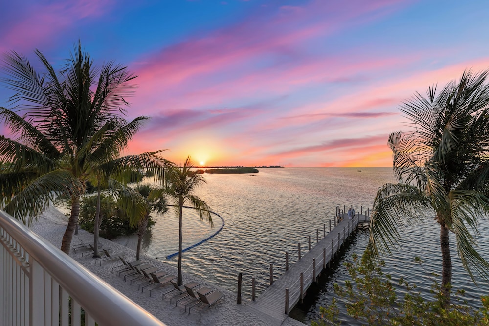 Beachside Resort and Residences 29/50