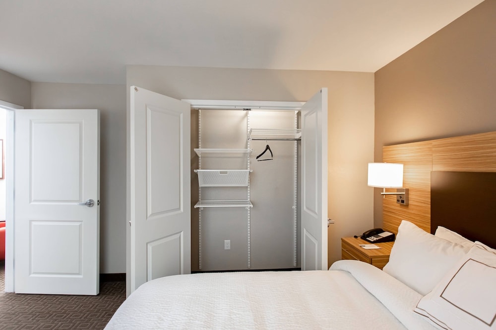 Towneplace Suites By Marriott Louisville Airport 8/37
