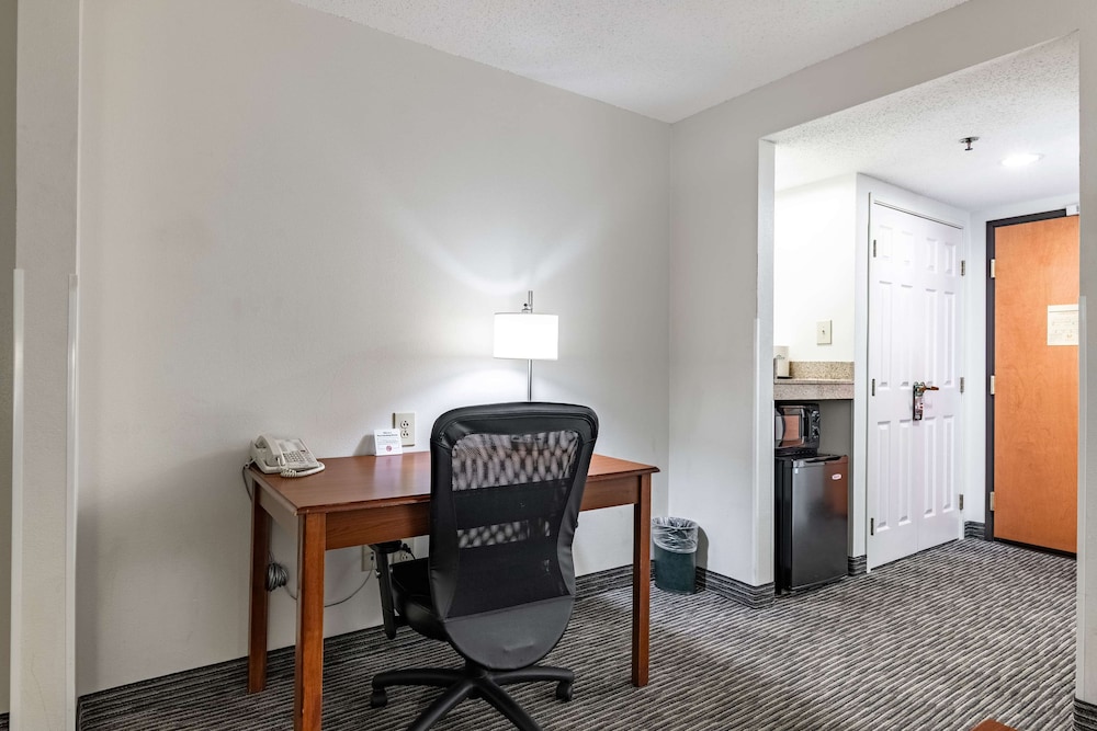 Wingate by Wyndham Vienna Parkersburg 39/48