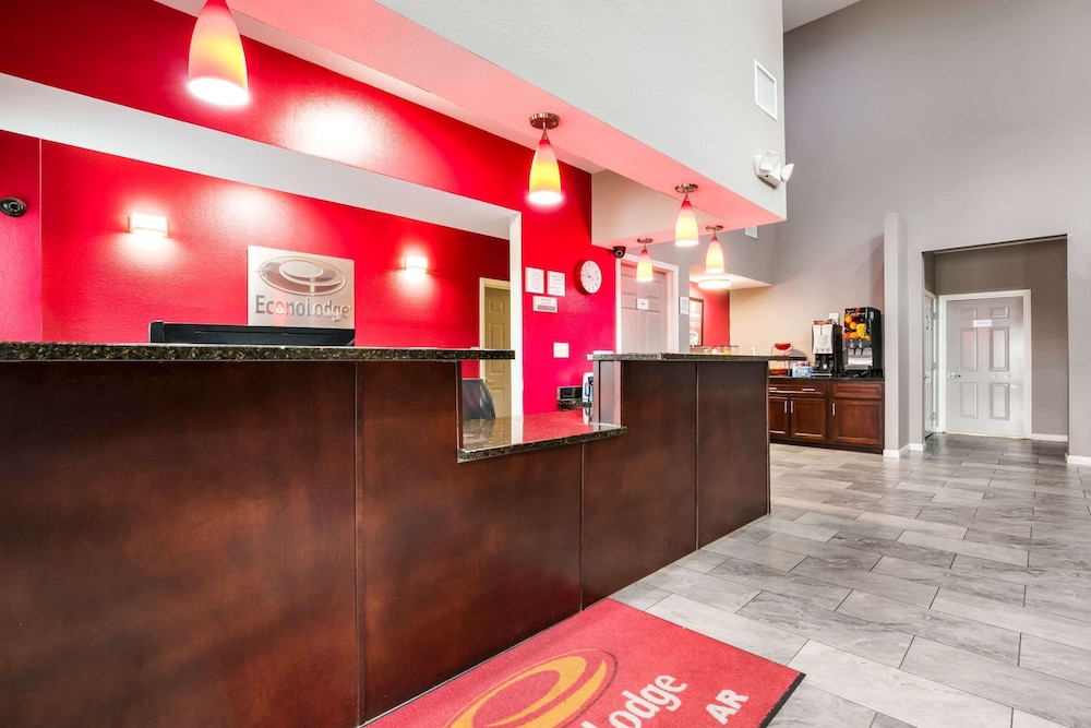 Econo Lodge Forrest City I-40 6/43