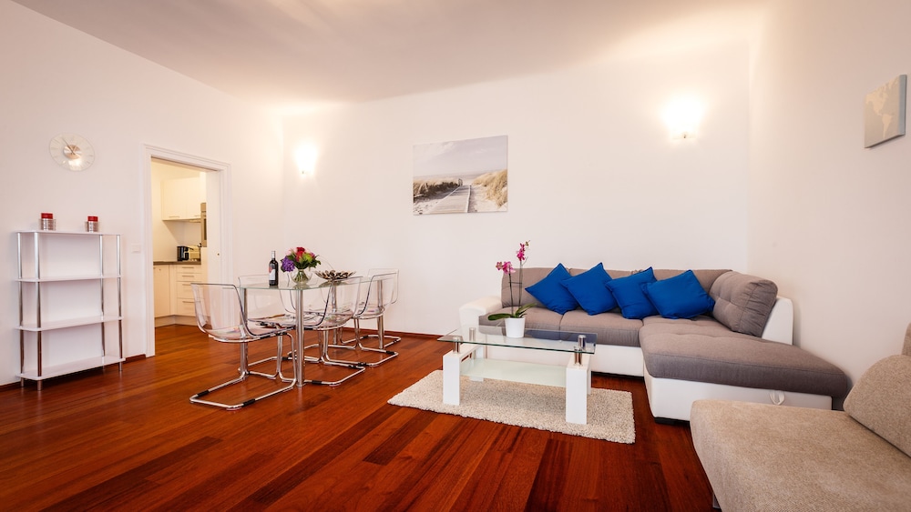 Operngasse Premium In Your Vienna 7/21