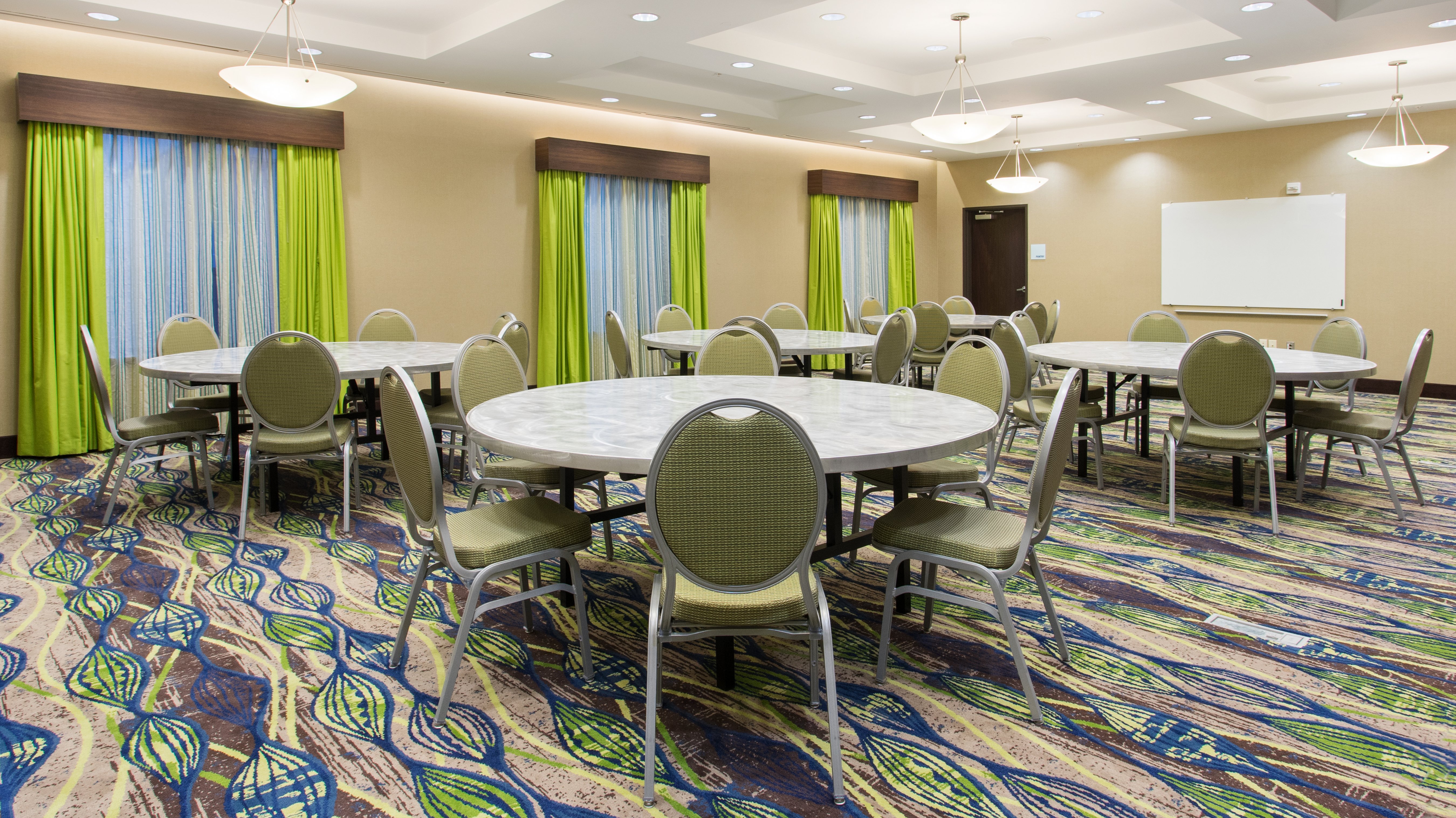 Holiday Inn Express & Suites Midland South I-20 60/69