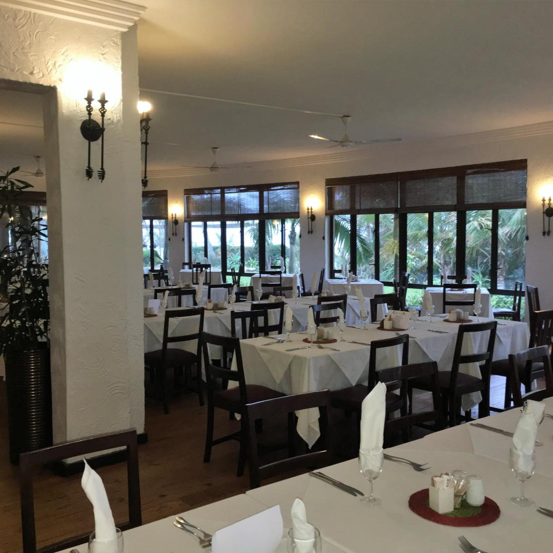 Salt Rock Hotel 25/40