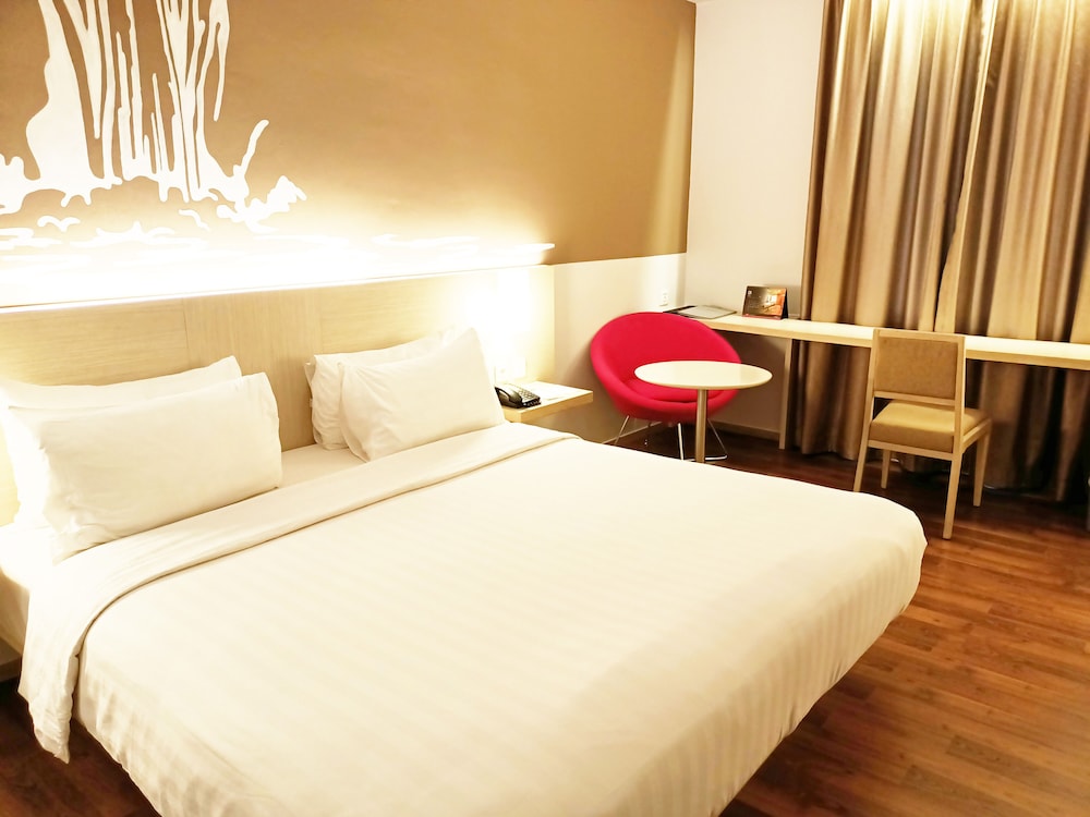 The Melio Enim Hotel 4/17