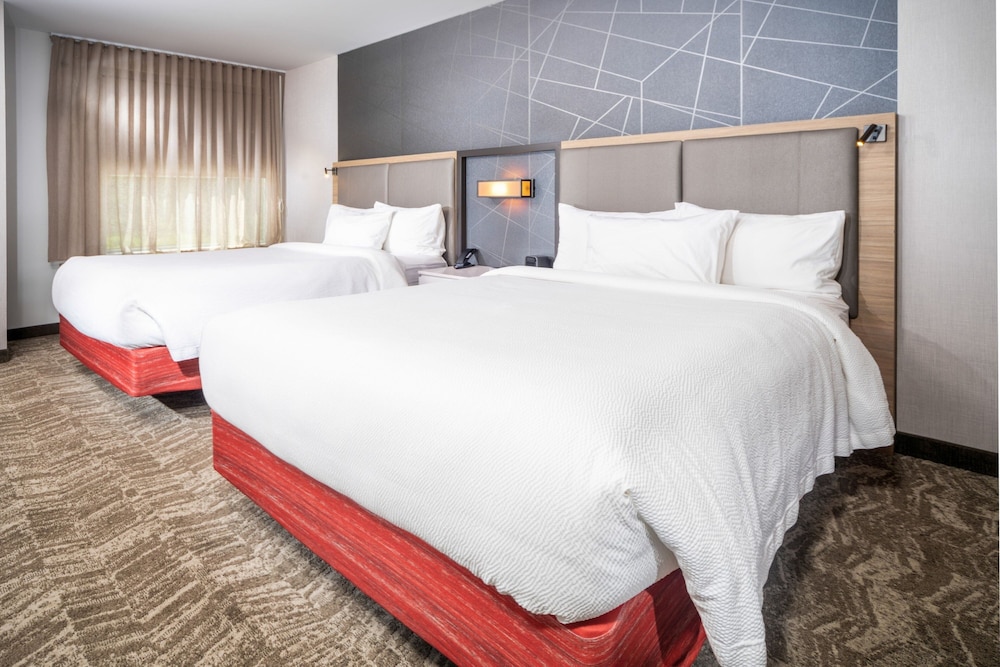 SpringHill Suites by Marriott Kenosha 12/49