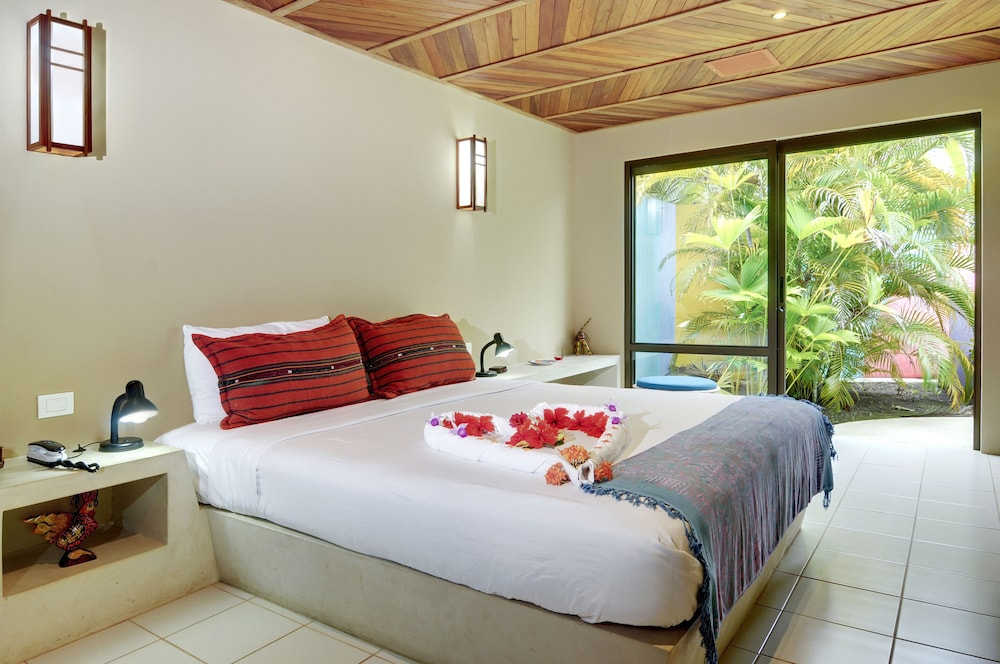 Garden, Bungalow, King Bed, Sofa