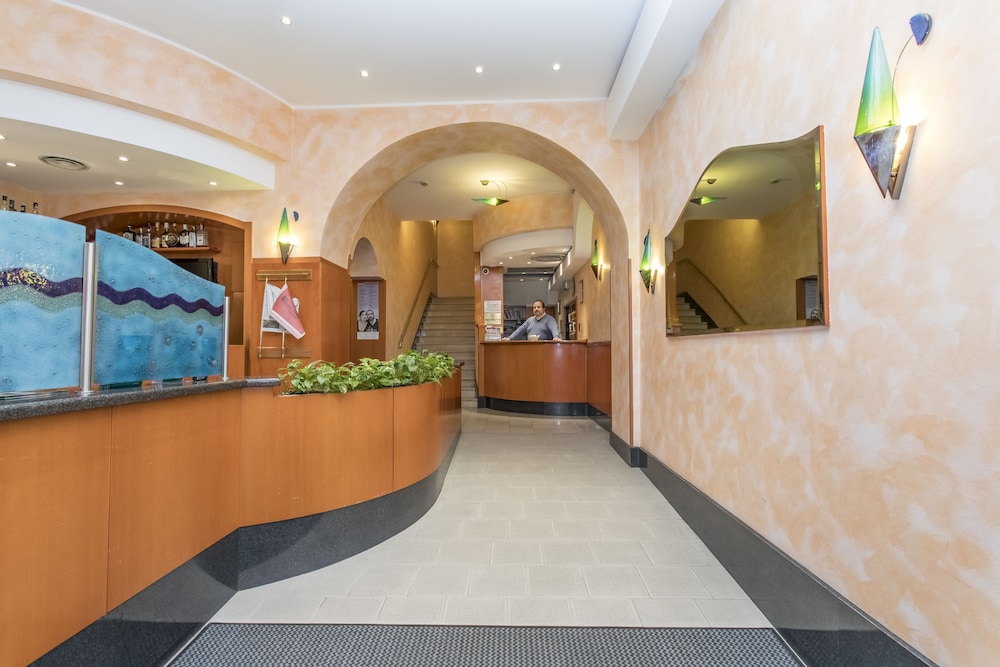 Hotel Italia 5/61
