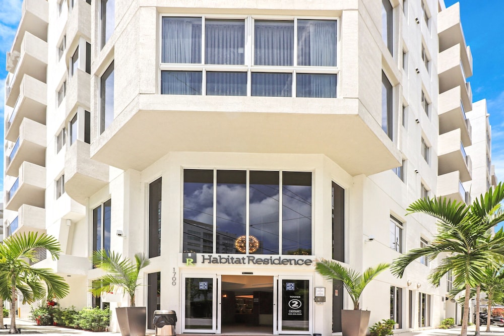 Roami at Habitat Brickell 3/50