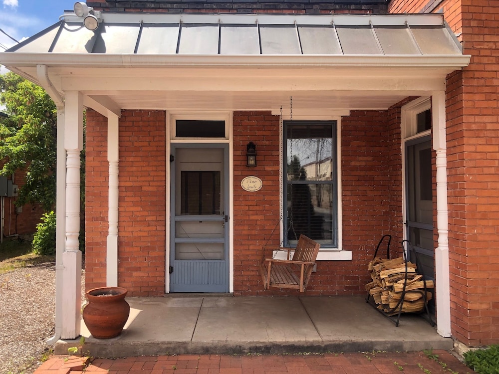 El Paradero Bed & Breakfast Inn 2/79