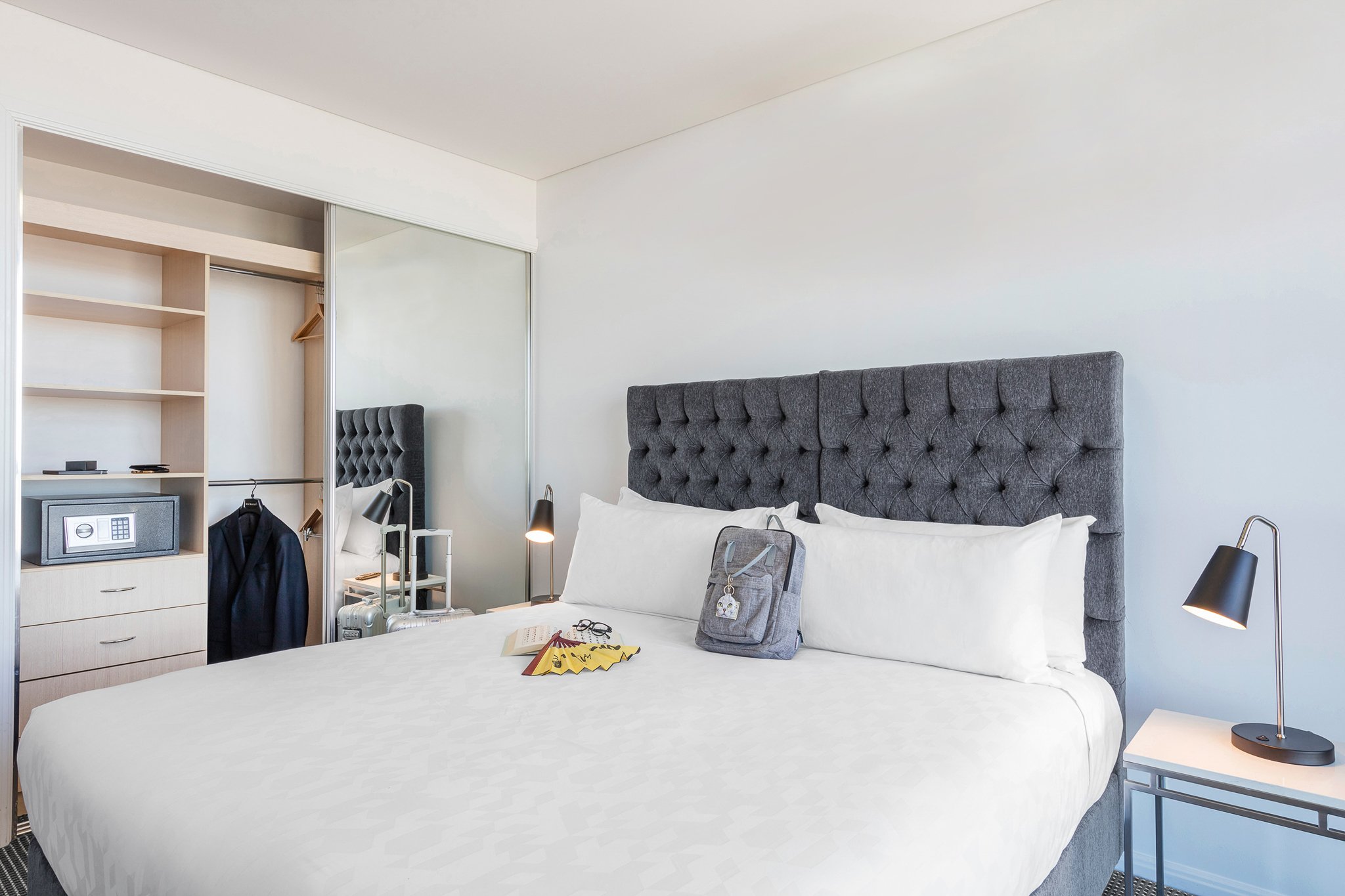 Meriton Suites Campbell Street 6/17