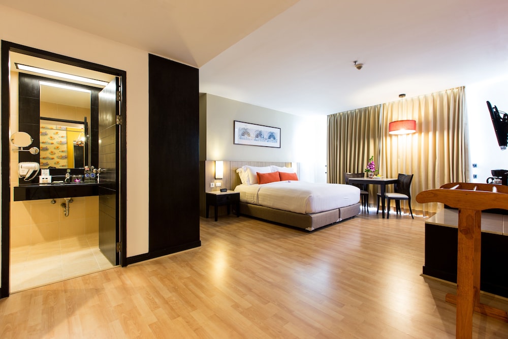 Deevana Plaza Phuket Patong 44/73