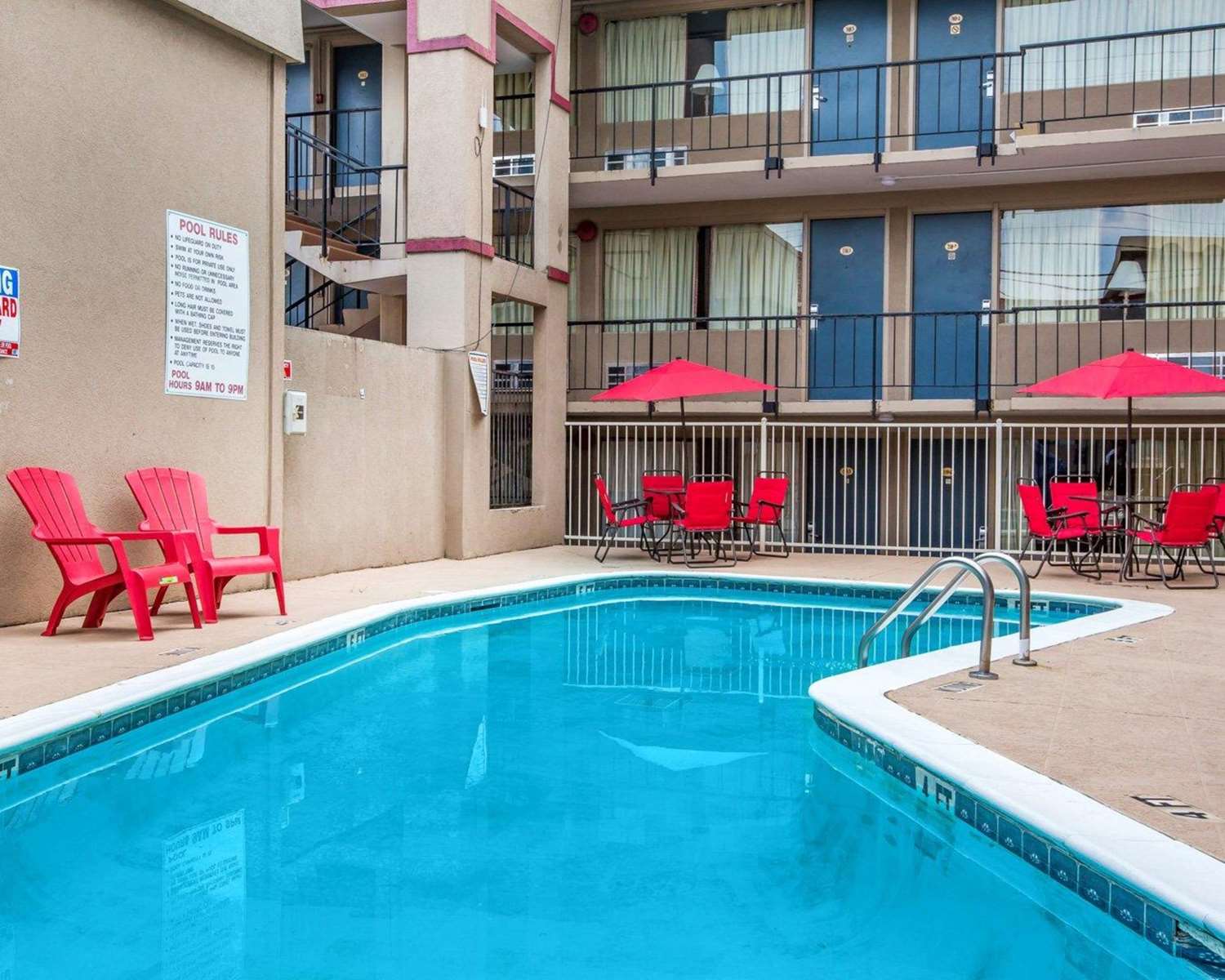 Econo Lodge Atlanta College Park 27/39