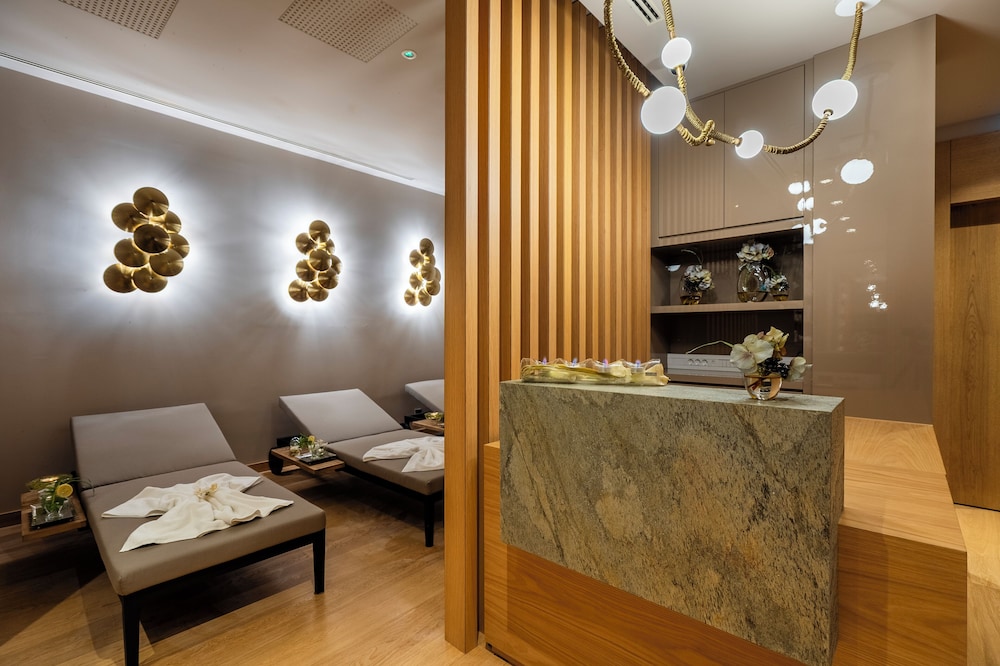 Erk Hotel 12/50